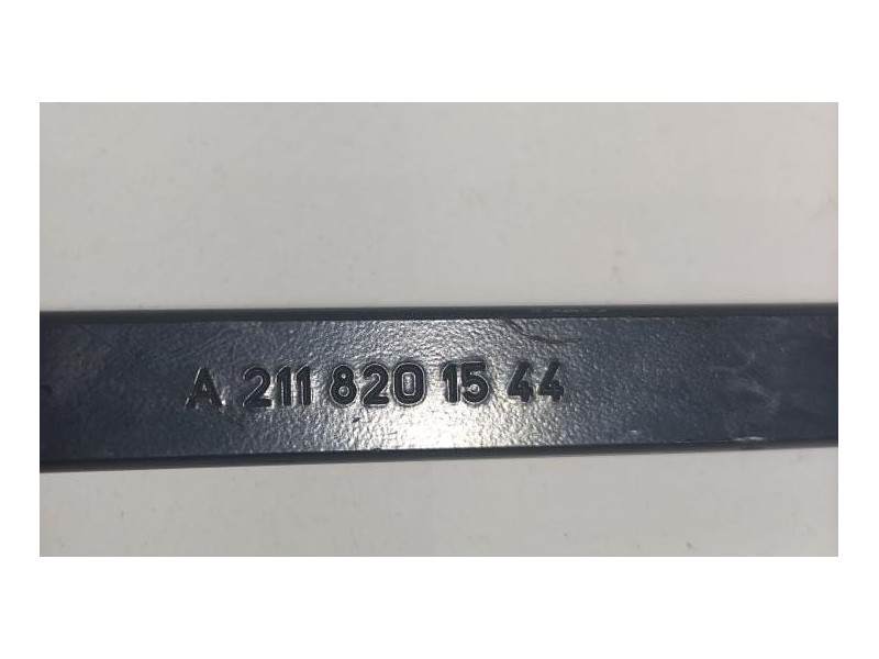 Recambio de brazo limpia delantero izquierdo para mercedes-benz clase e (w211) berlina e 220 cdi (211.008) referencia OEM IAM A2