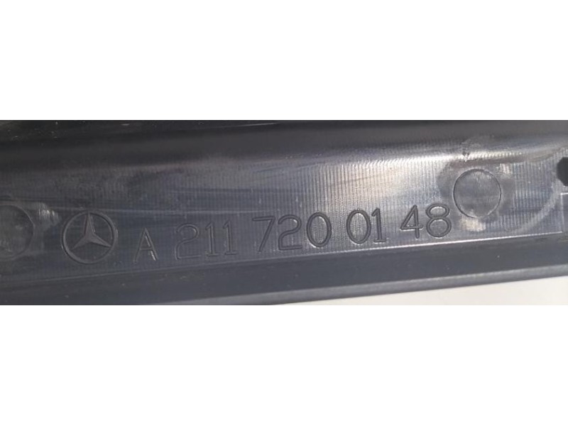 Recambio de molduras delanteras para mercedes-benz clase e (w211) berlina e 220 cdi (211.008) referencia OEM IAM A2117200148 781