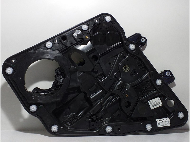 Recambio de elevalunas trasero derecho para porsche cayenne (typ 92aa) gts referencia OEM IAM 7P5839756C 66376 