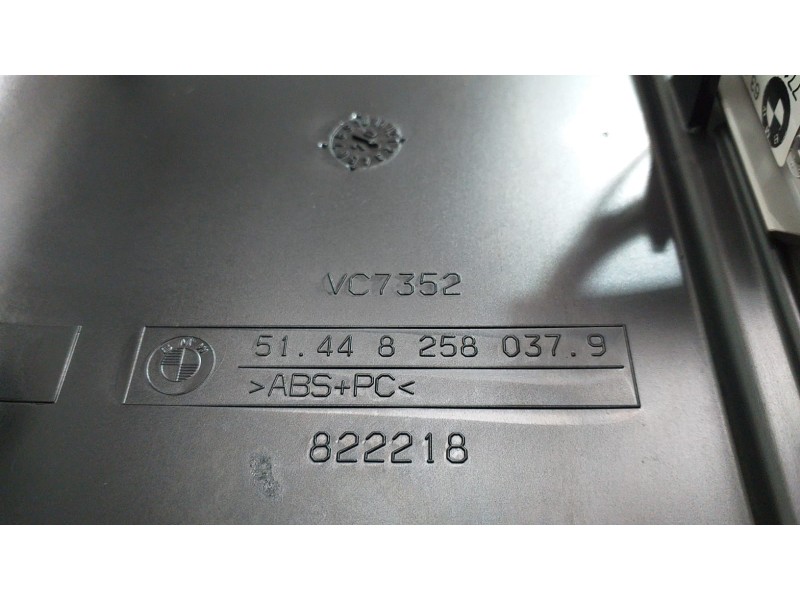 Recambio de luz interior para bmw x5 (e53) 3.0d referencia OEM IAM 51448258037 54090 