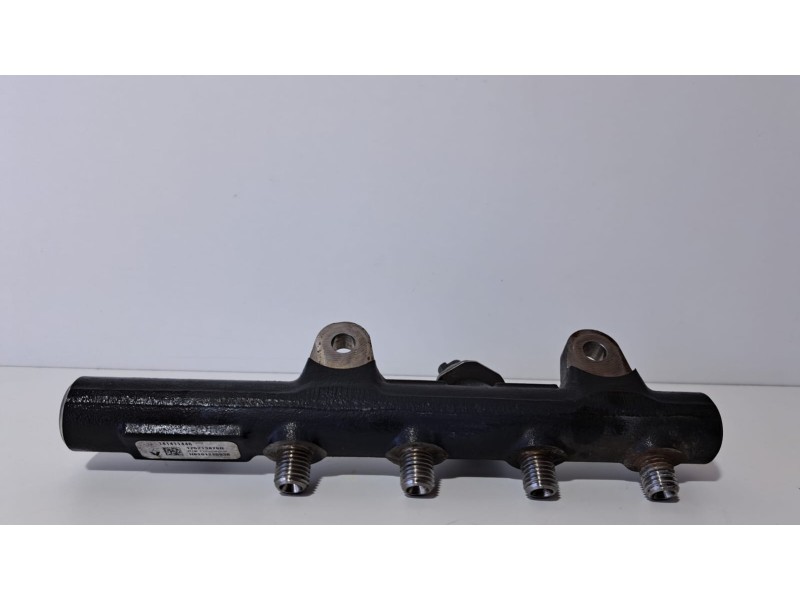 Recambio de rampa inyectora para renault megane iii berlina 5 p 1.5 dci diesel fap referencia OEM IAM H8201225030 75413 R