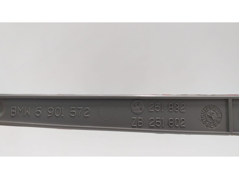 Recambio de catadioptrico trasero derecho para bmw x5 (e53) 3.0d referencia OEM IAM 6901572 54092 