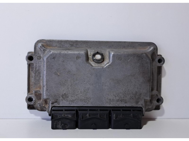 Recambio de centralita motor uce para citroën saxo 1.5 diesel referencia OEM IAM 9630059880 75418 R