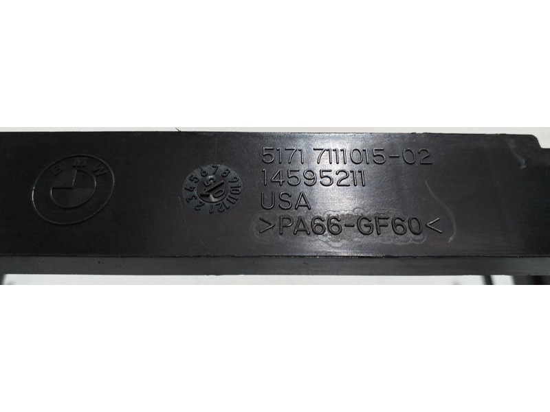 Recambio de molduras delanteras para bmw x5 (e53) 3.0d referencia OEM IAM 51717111015 54124 