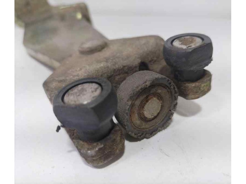 Recambio de soporte / guia puerta corredera para renault master desde ´98 base, caja cerrada l1h1 rs 3078 referencia OEM IAM S8U
