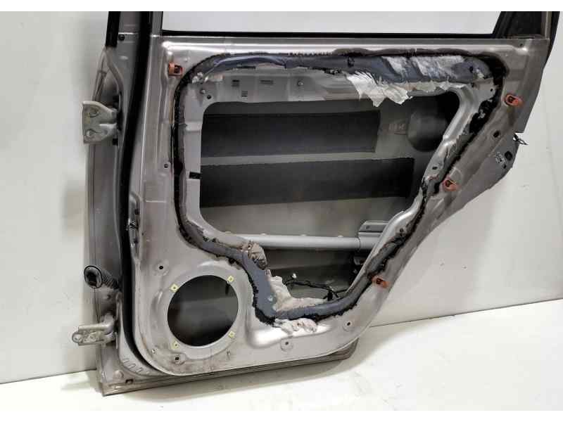 Recambio de puerta trasera derecha para hyundai tucson (jm) 2.0 crdi comfort (4wd) referencia OEM IAM 770042E050 84108 R