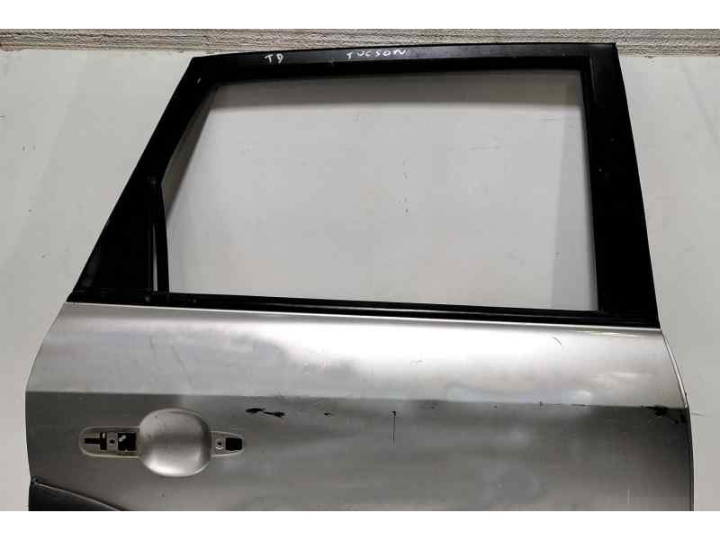 Recambio de puerta trasera derecha para hyundai tucson (jm) 2.0 crdi comfort (4wd) referencia OEM IAM 770042E050 84108 R