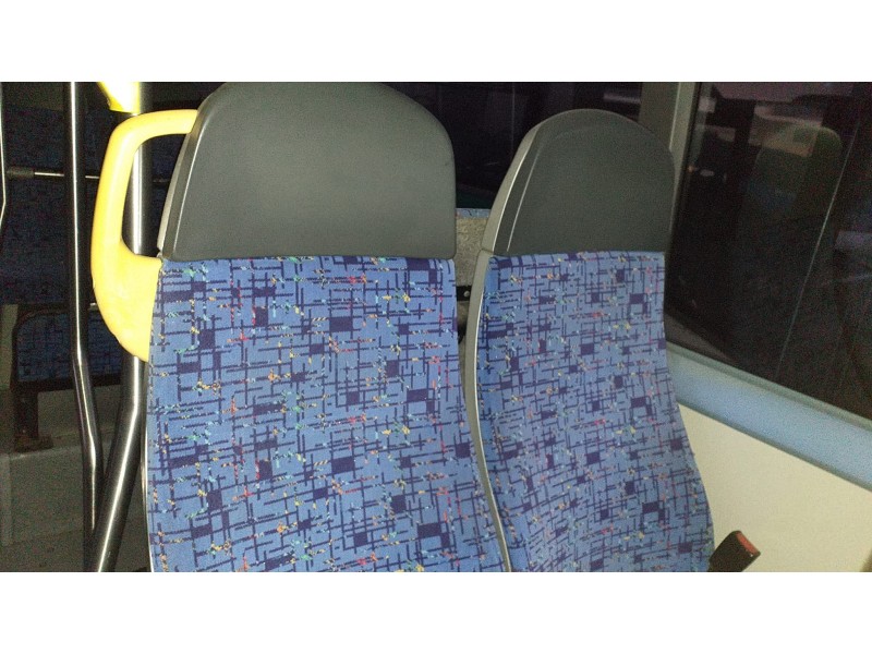 Recambio de asiento delantero derecho para volvo autobus volvo mkiii 4x2 e5 referencia OEM IAM  68583 