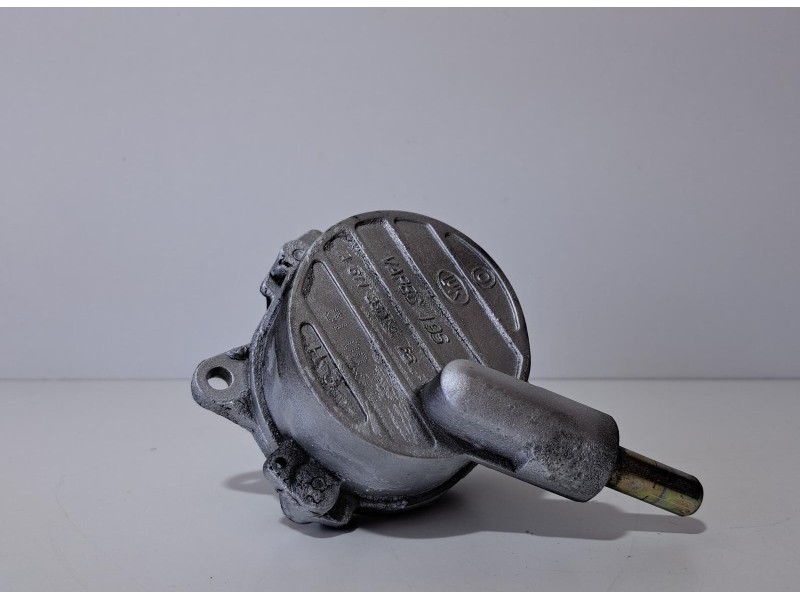 Recambio de depresor freno / bomba vacio para mercedes-benz sprinter 02.00  caja abierta 2.2 cdi cat referencia OEM IAM A6112300