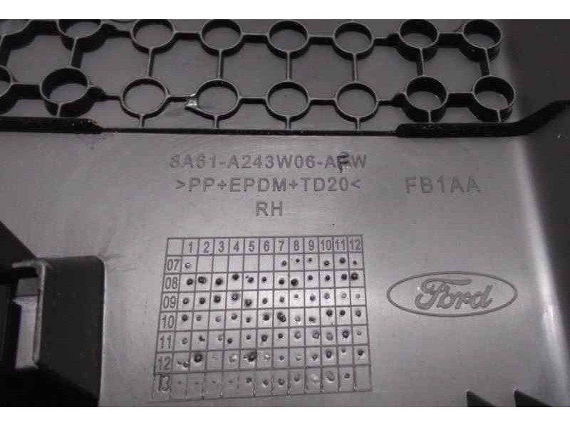 Recambio de moldura para ford fiesta (ccn) trend referencia OEM IAM 8A61A243W06AFW 46316 