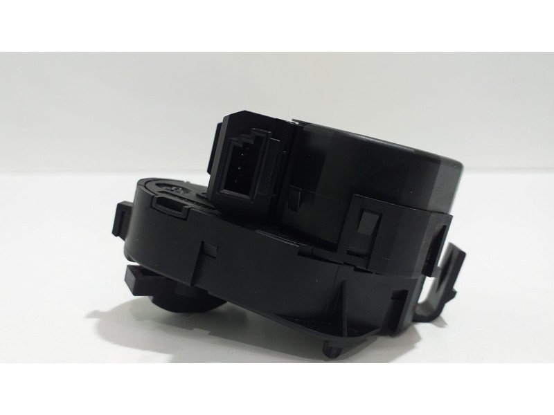 Recambio de motor apertura trampillas climatizador para bmw x5 (e53) 3.0d referencia OEM IAM 6935444 54141 