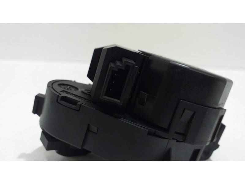 Recambio de motor apertura trampillas climatizador para bmw x5 (e53) 3.0d referencia OEM IAM 6935442 54142 