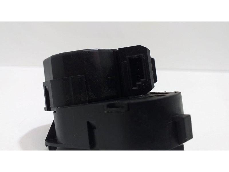 Recambio de motor apertura trampillas climatizador para bmw x5 (e53) 3.0d referencia OEM IAM 6935443 54144 