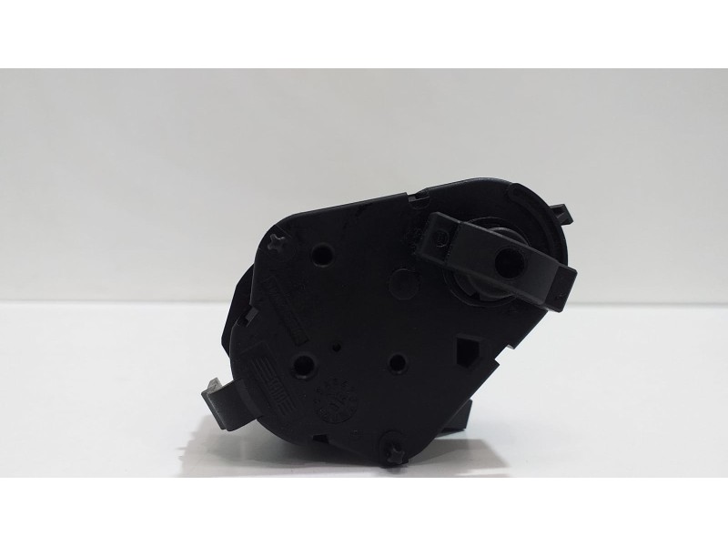 Recambio de motor apertura trampillas climatizador para bmw x5 (e53) 3.0d referencia OEM IAM 6935443 54144 