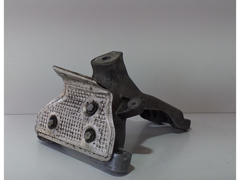 Recambio de soporte motor derecho para audi q5 (8r) 3.0 tdi referencia OEM IAM 8K0199308BJ 68597 