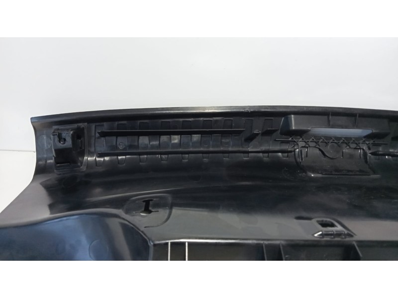 Recambio de molduras traseras para bmw serie 1 berlina (e81/e87) 118d referencia OEM IAM 514771233359 75579 