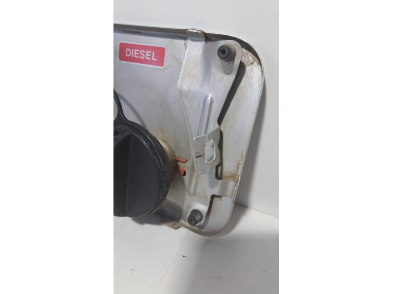 Recambio de tapa exterior combustible para nissan terrano/terrano.ii (r20) aventura referencia OEM IAM 788300X000 76034 