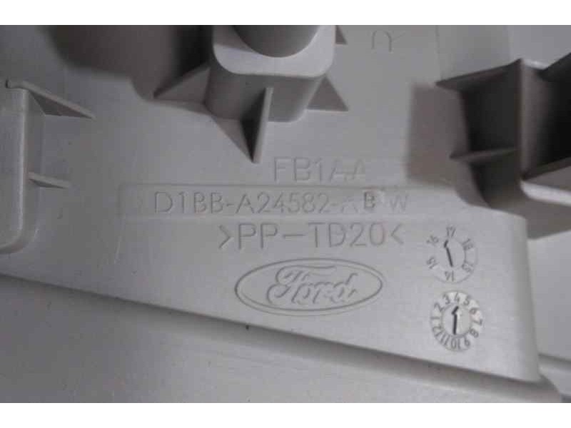 Recambio de moldura para ford fiesta (ccn) trend referencia OEM IAM D1BBA24582ABW 46357 