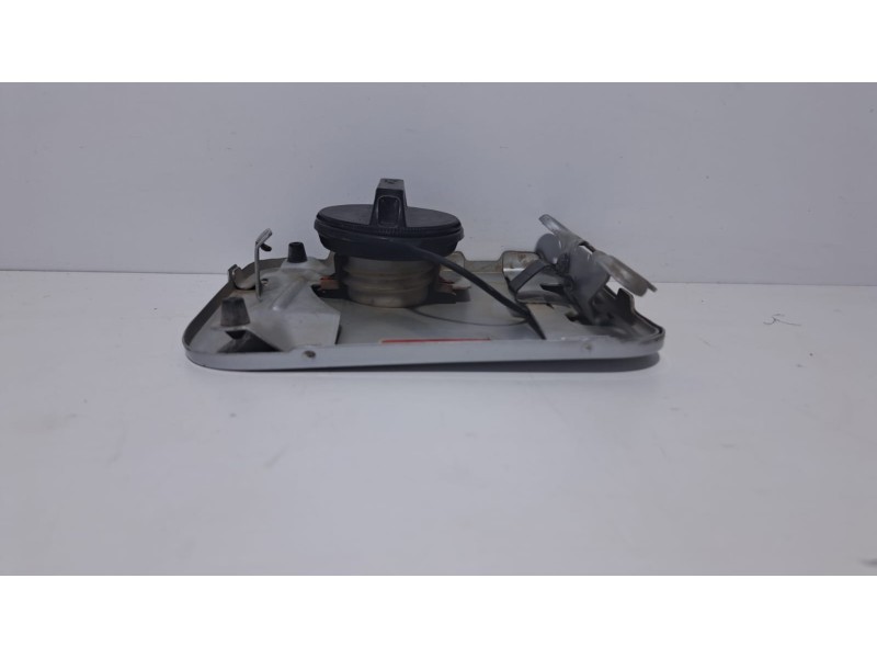 Recambio de tapa exterior combustible para nissan terrano/terrano.ii (r20) aventura referencia OEM IAM 788300X000 76034 