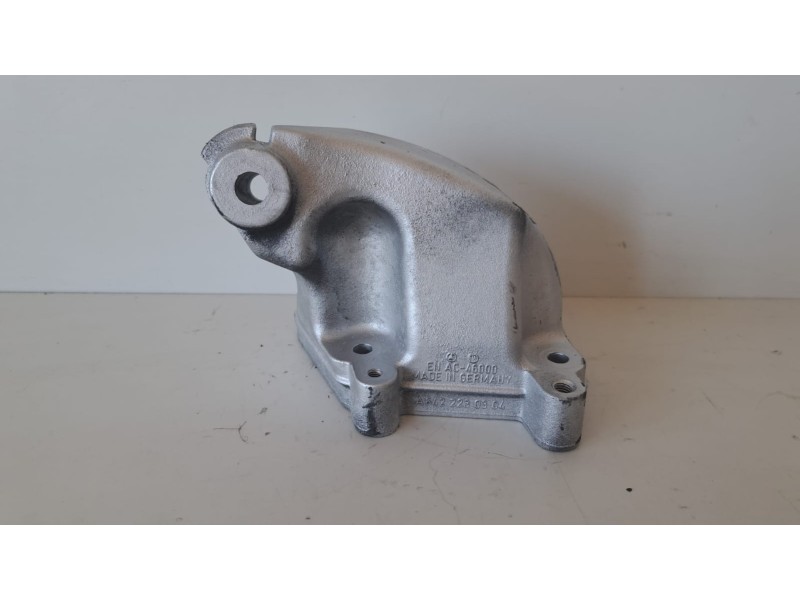 Recambio de soporte motor para mercedes-benz clase r (w251) 320 cdi l (251.122) referencia OEM IAM A6422230304 76047 