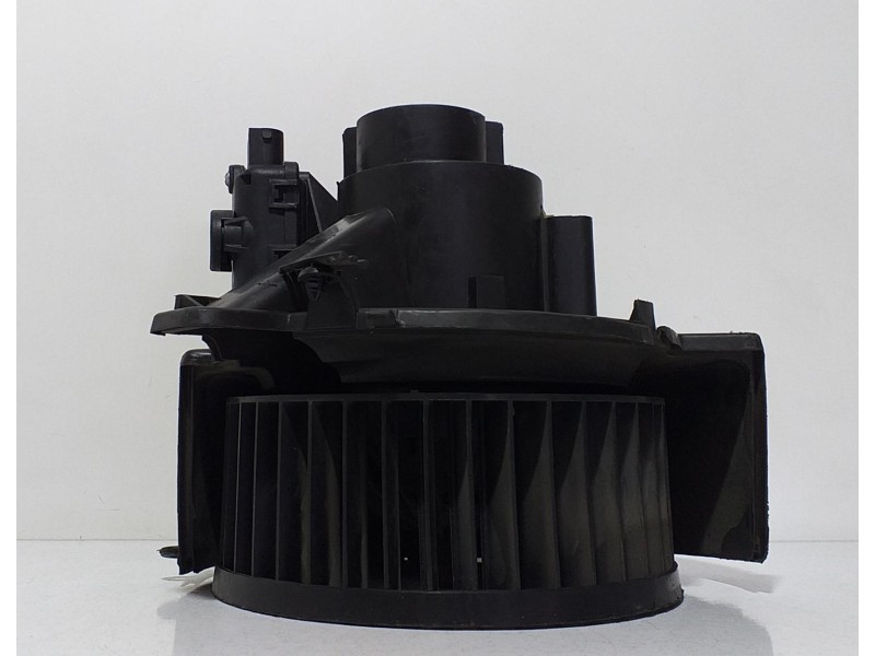 Recambio de motor calefaccion para opel zafira a 2.0 dti referencia OEM IAM 90437893 66070 