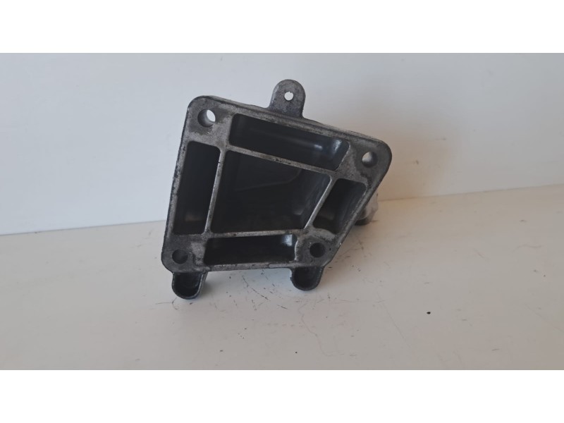 Recambio de soporte motor para mercedes-benz clase r (w251) 320 cdi l (251.122) referencia OEM IAM A6422230304 76047 