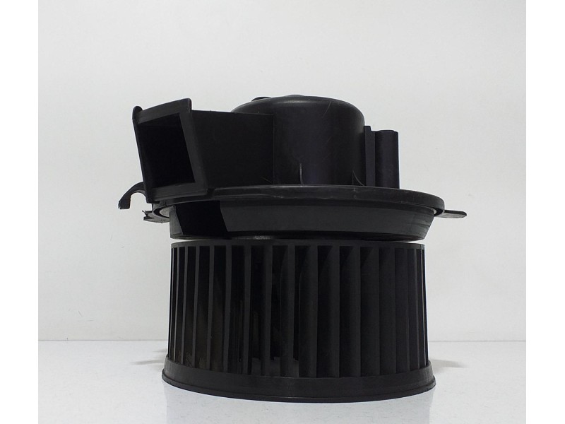 Recambio de motor calefaccion para peugeot 206 berlina 1.4 referencia OEM IAM 64245 66075 