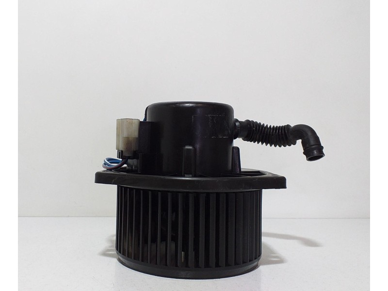 Recambio de motor calefaccion para nissan serena (c23m) 2.3 diesel referencia OEM IAM 4868530350 66077  Recambio de motor calefaccion para nissan serena (c23m) 2.3 diesel referencia OEM IAM 4868530350 66077