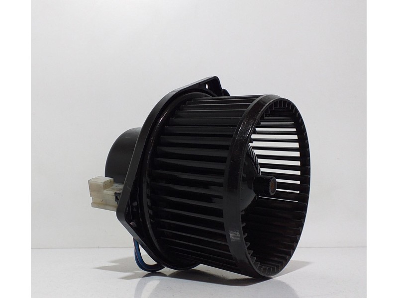Recambio de motor calefaccion para nissan serena (c23m) 2.3 diesel referencia OEM IAM 4868530350 66077  Recambio de motor calefaccion para nissan serena (c23m) 2.3 diesel referencia OEM IAM 4868530350 66077