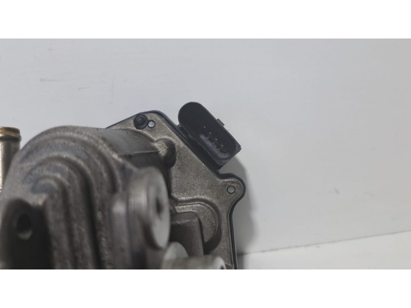 Recambio de caja mariposa para volkswagen golf vii lim. 1.6 tdi dpf referencia OEM IAM 04L128063N 76054 R