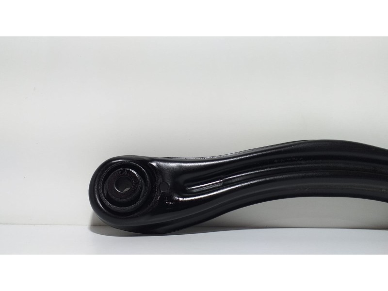 Recambio de brazo suspension superior trasero derecho para mercedes-benz clase m (w164) 500 (164.175) referencia OEM IAM A164350