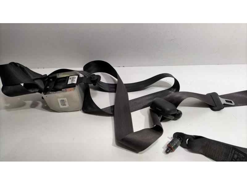 Recambio de cinturon seguridad trasero derecho para hyundai h1 travel referencia OEM IAM 898204A450 83159 R