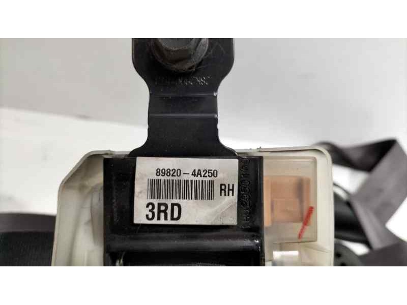 Recambio de cinturon seguridad trasero derecho para hyundai h1 travel referencia OEM IAM 898204A250 83160 R