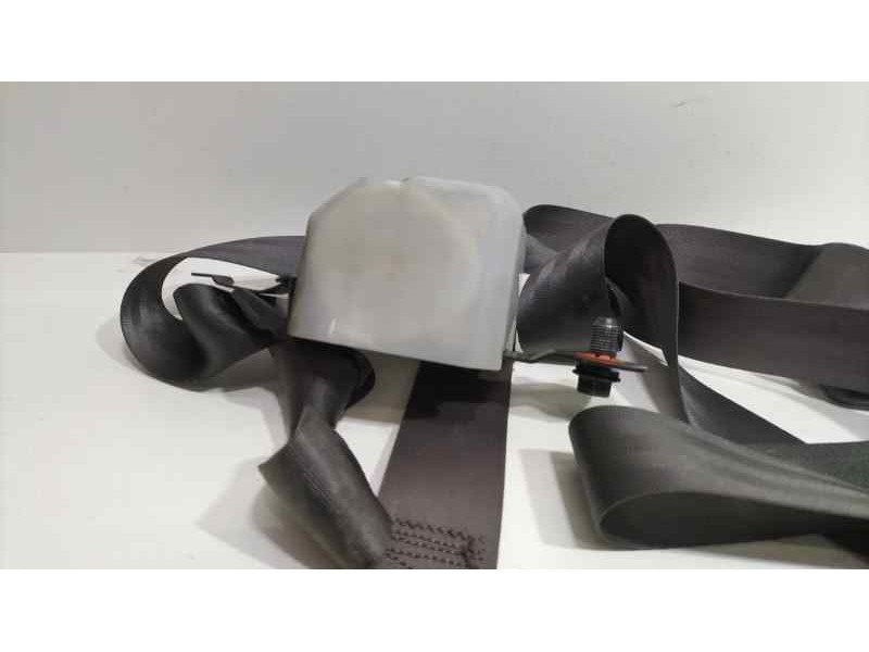 Recambio de cinturon seguridad trasero izquierdo para hyundai h1 travel referencia OEM IAM 898104A250 83161 R