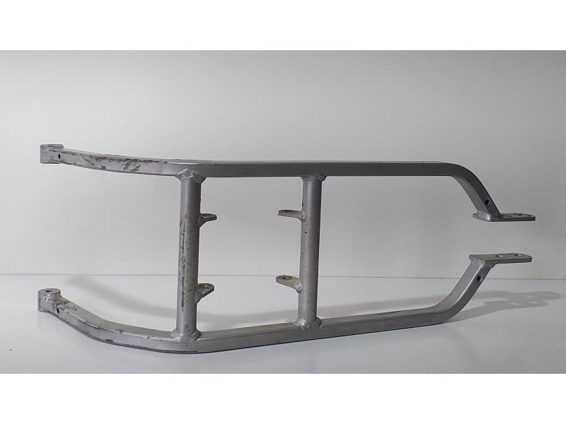 Recambio de punta chasis delantera para derbi senda 125 senda 125 r referencia OEM IAM HONDAJD09E 68688 