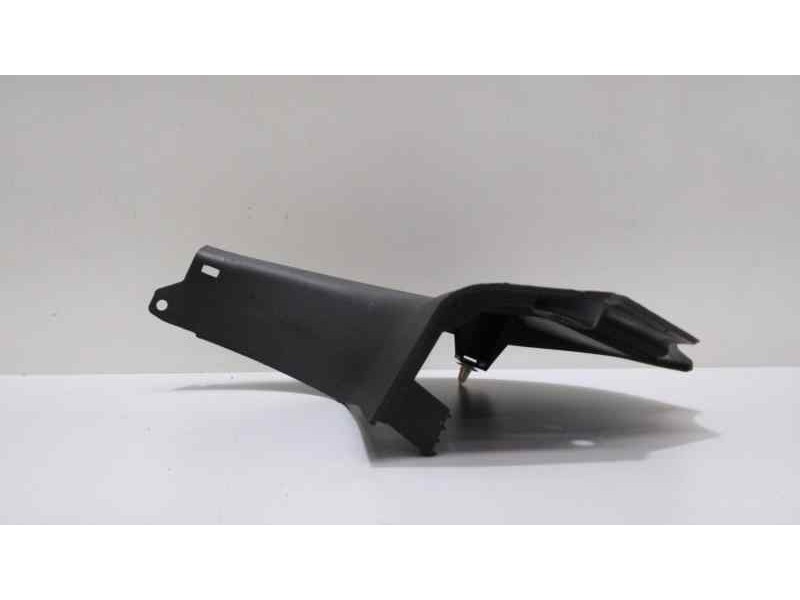 Recambio de molduras delanteras para ford fiesta (ccn) trend referencia OEM IAM 8A61B02348AFW 46411 