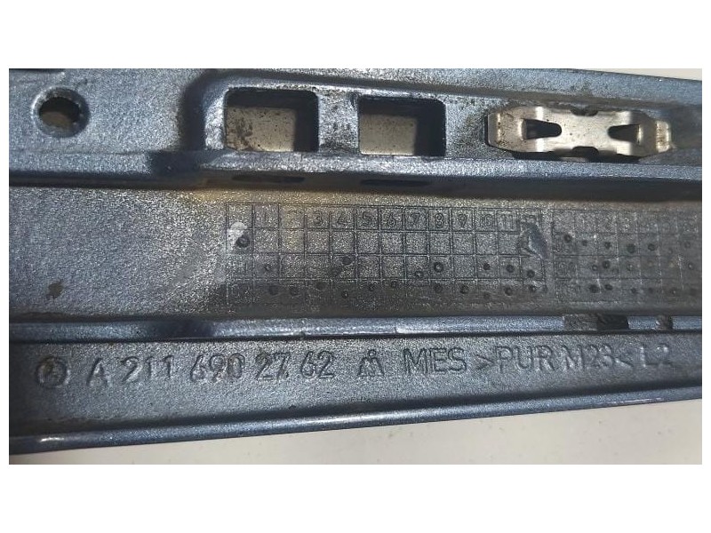 Recambio de molduras delanteras para mercedes-benz clase e (w211) berlina e 220 cdi (211.008) referencia OEM IAM A2116902762 781