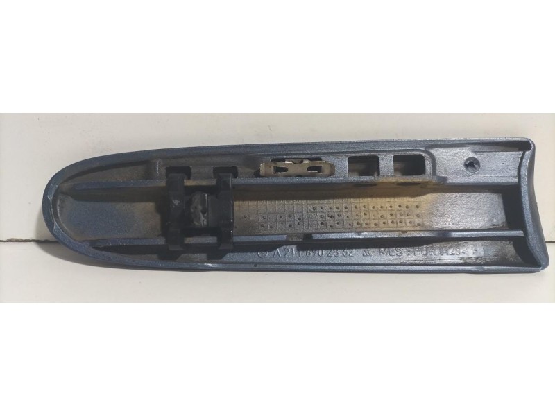 Recambio de molduras delanteras para mercedes-benz clase e (w211) berlina e 220 cdi (211.008) referencia OEM IAM A2116902862 781