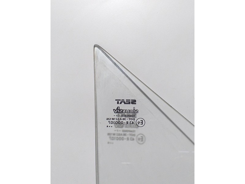 Recambio de luna custodia delantera izquierda para seat marbella ce referencia OEM IAM 08NCB 66100 