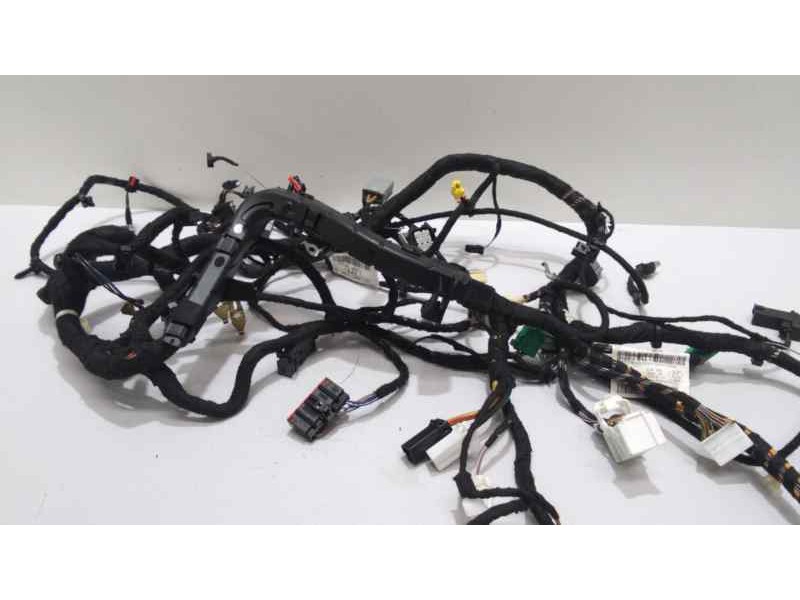 Recambio de salpicadero para ford fiesta (ccn) trend referencia OEM IAM C1BT18B971AAF 46415 