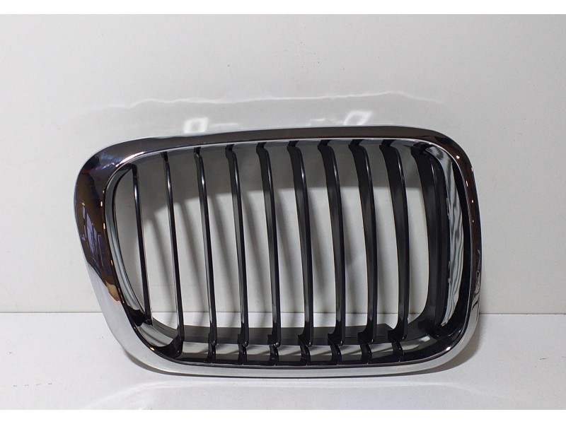 Recambio de rejilla delantera para bmw serie 3 berlina (e46) 320d referencia OEM IAM 107060816 68934 