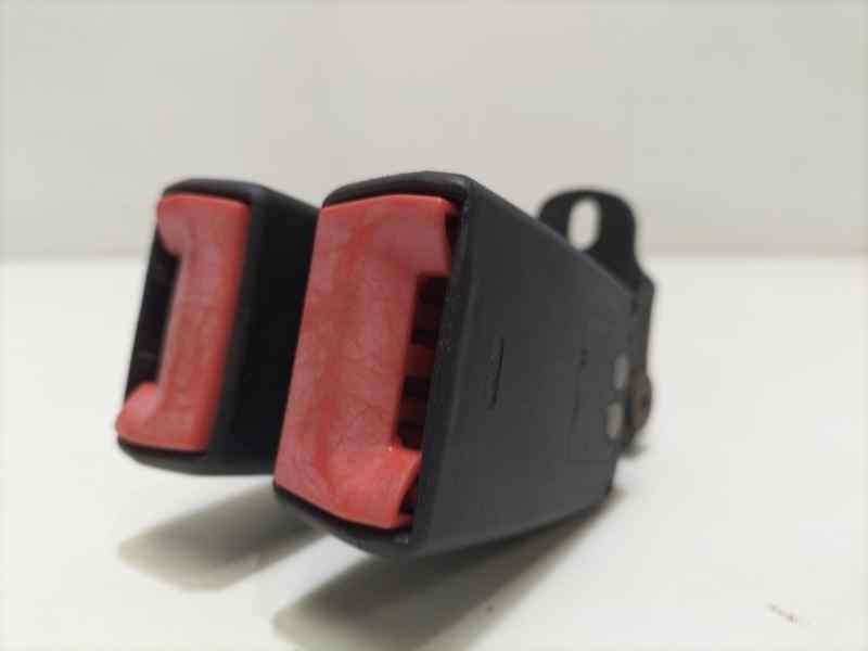 Recambio de cinturon seguridad trasero central para ford focus berlina (cap) ghia referencia OEM IAM 4M51A613K21AA 82299 