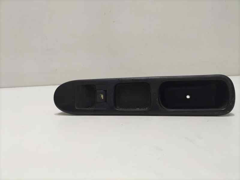 Recambio de mando elevalunas delantero derecho para peugeot 307 break / sw (s1) 2.0 hdi cat referencia OEM IAM 96351625XT 82300 