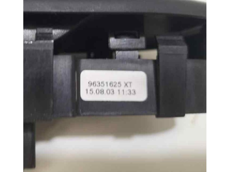 Recambio de mando elevalunas delantero derecho para peugeot 307 break / sw (s1) 2.0 hdi cat referencia OEM IAM 96351625XT 82300 