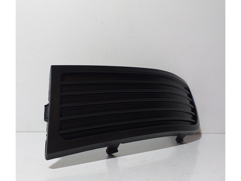 Recambio de rejilla paragolpes izquierda para seat ibiza (6k) sxe referencia OEM IAM 107210918 68942 