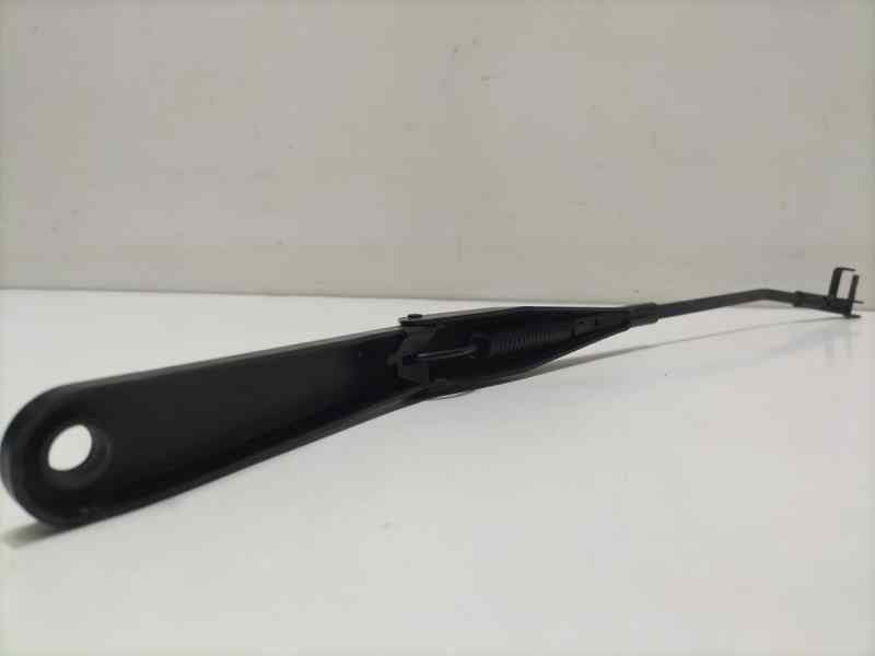 Recambio de brazo limpia delantero izquierdo para ford focus berlina (cap) ghia referencia OEM IAM 4M5117526AB 82302 