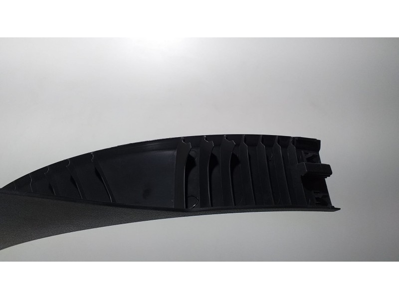 Recambio de molduras traseras para porsche cayenne (typ 92aa) gts referencia OEM IAM 7P0853370 66389 