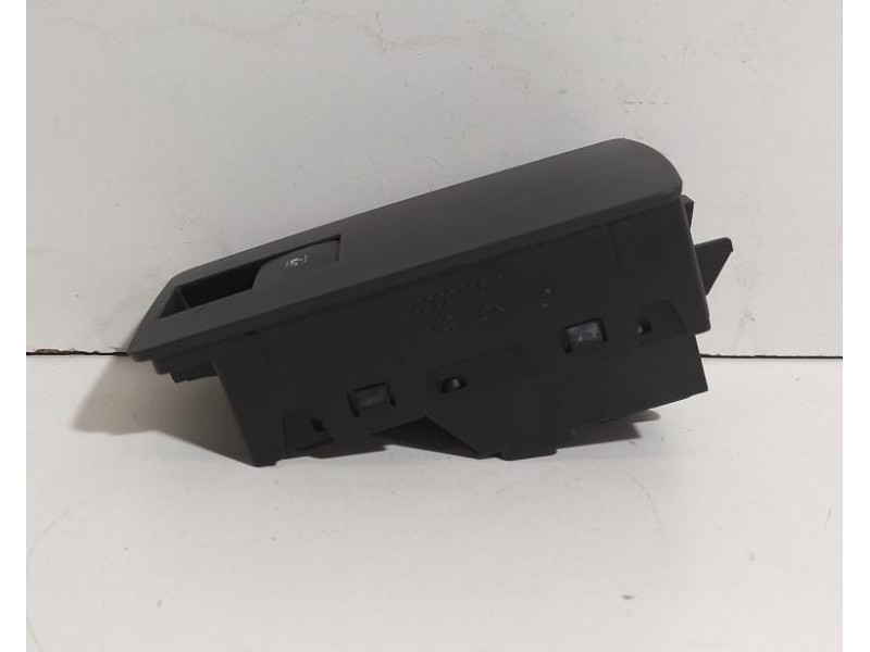 Recambio de mando elevalunas delantero derecho para opel insignia berlina cosmo referencia OEM IAM 13301886 78291 