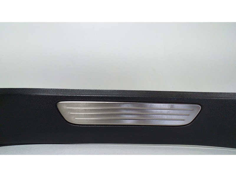 Recambio de molduras traseras para porsche cayenne (typ 92aa) gts referencia OEM IAM 7P0853370 66389 