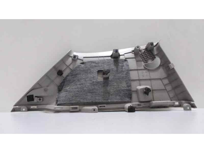 Recambio de molduras traseras para kia sportage concept 4x2 referencia OEM IAM 858603U010 46436 